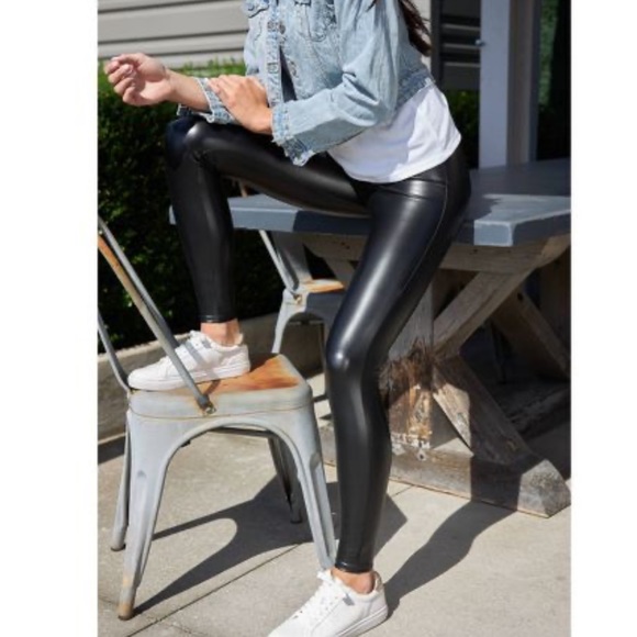 ASSETS by SPANX Women's All Over Faux Leather Leggings - Picture 4 of 7